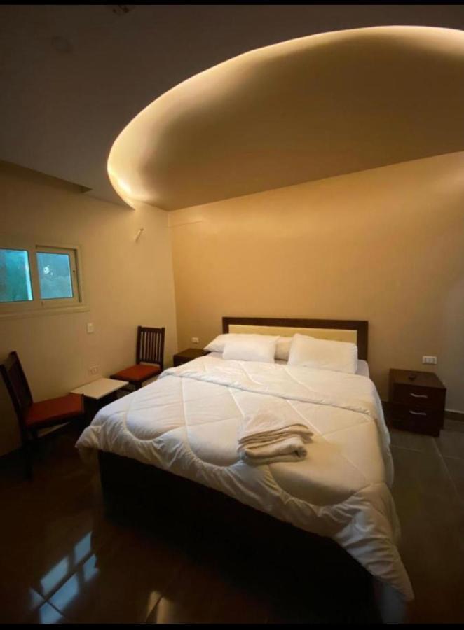Anubis Pyramids Inn Kairo Bagian luar foto